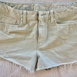 Gap 1969 Slim Cut-Off Denim Shorts Women’s Size 27 Mint Green